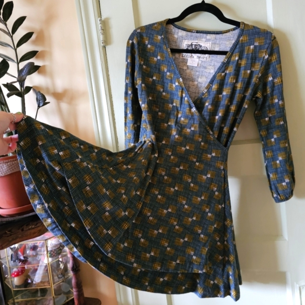 Effie's Heart geometric patterned faux wrap dress